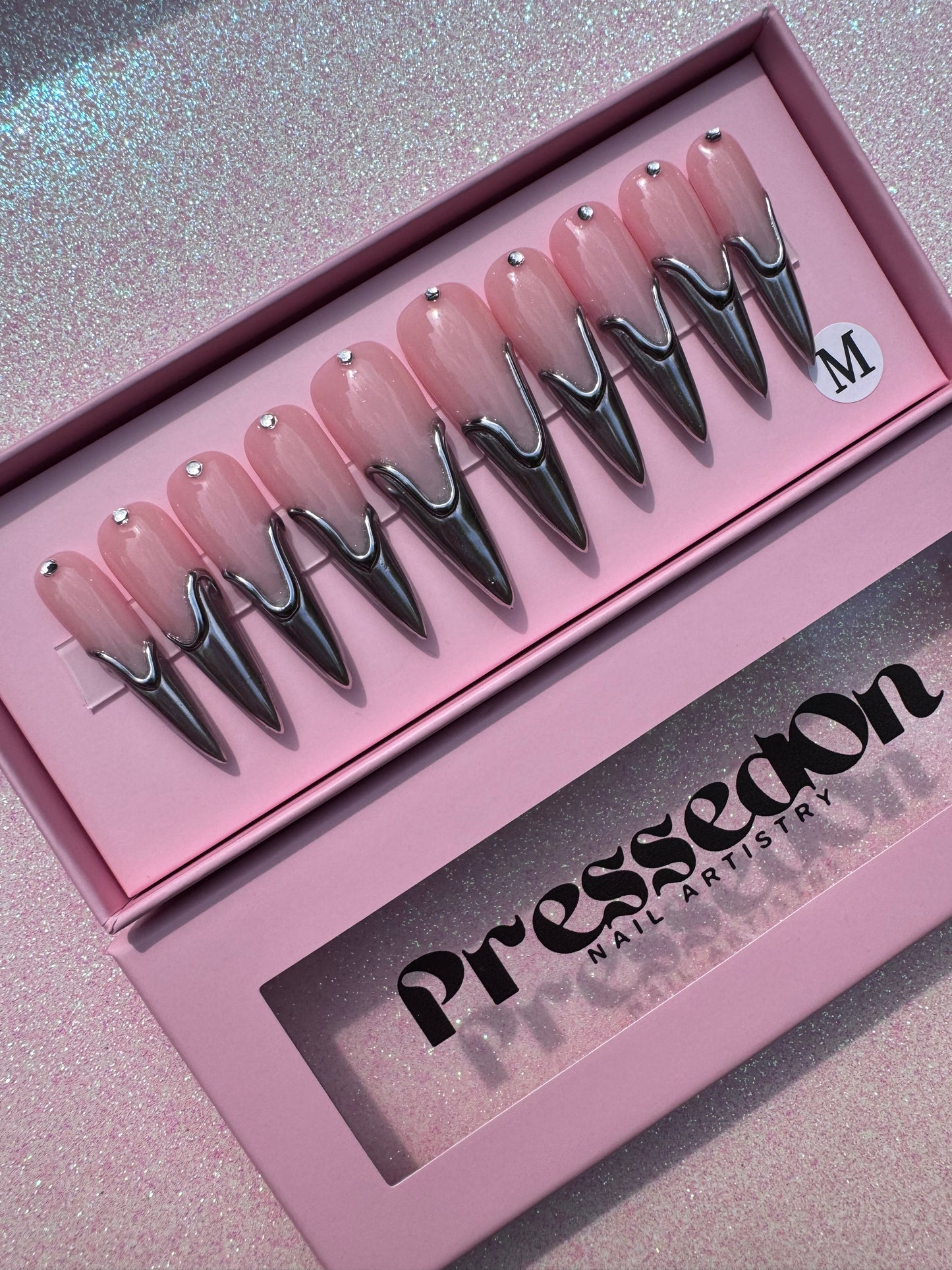 Press on Nails: 3D Chrome