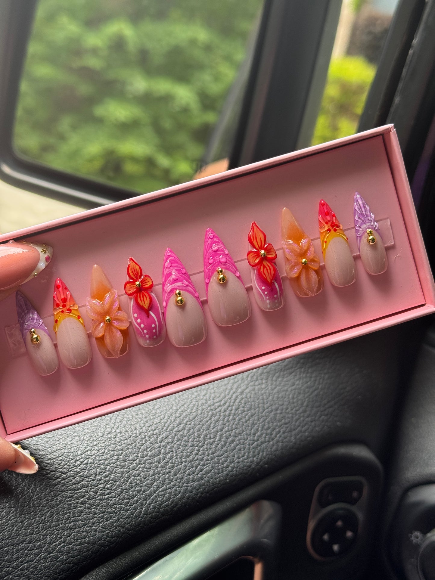 Press on Nails: Beechy Keen