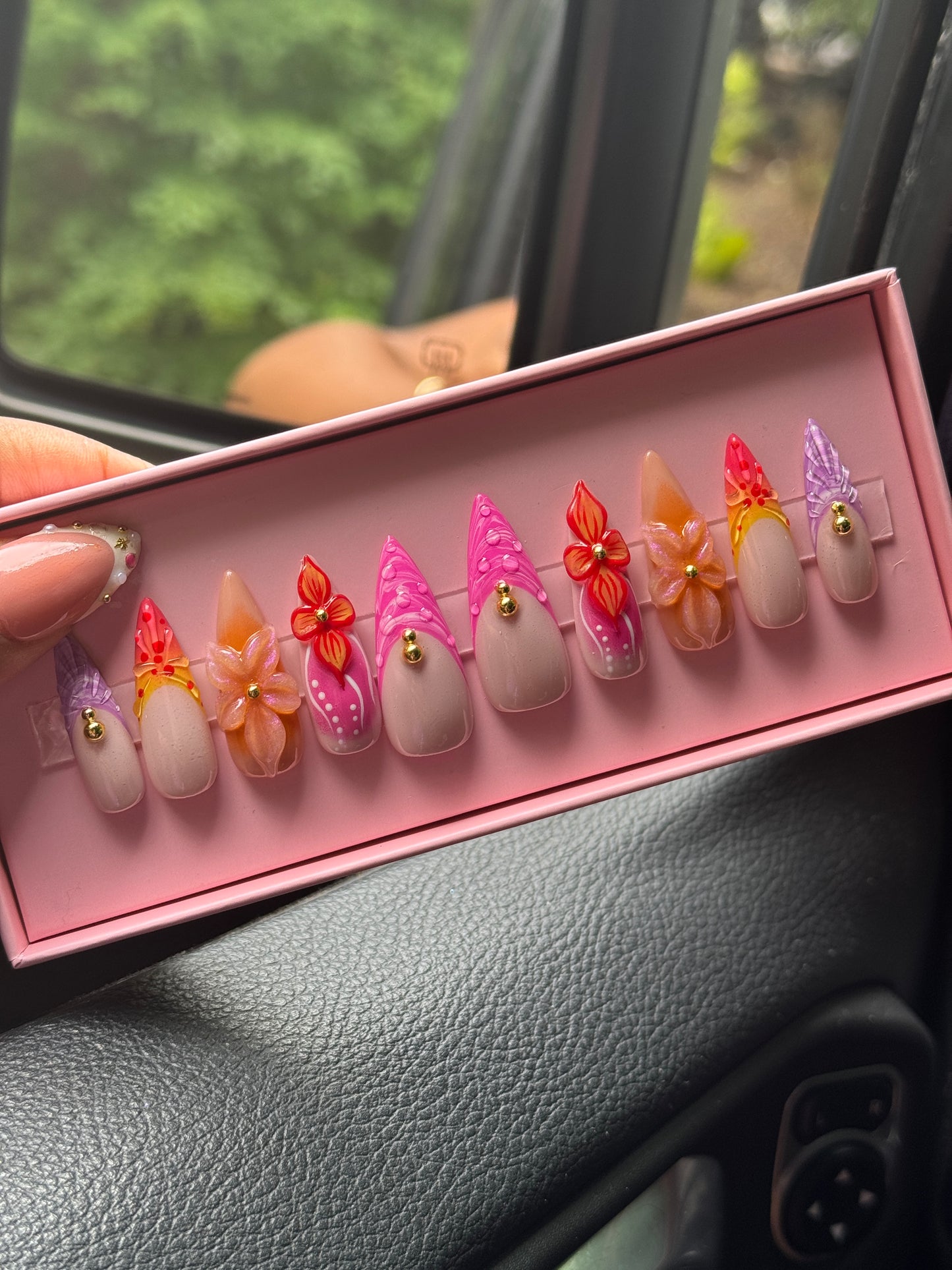 Press on Nails: Beechy Keen